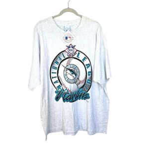 NWT Vintage men’s Florida Marlins t-shirt. Size 2XL.